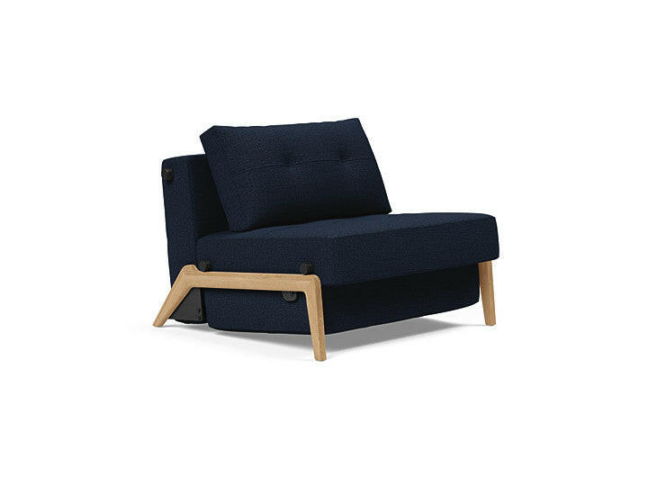 Stol Cubed 02 med Eik Ben fra Innovation Living Bedtime.no.