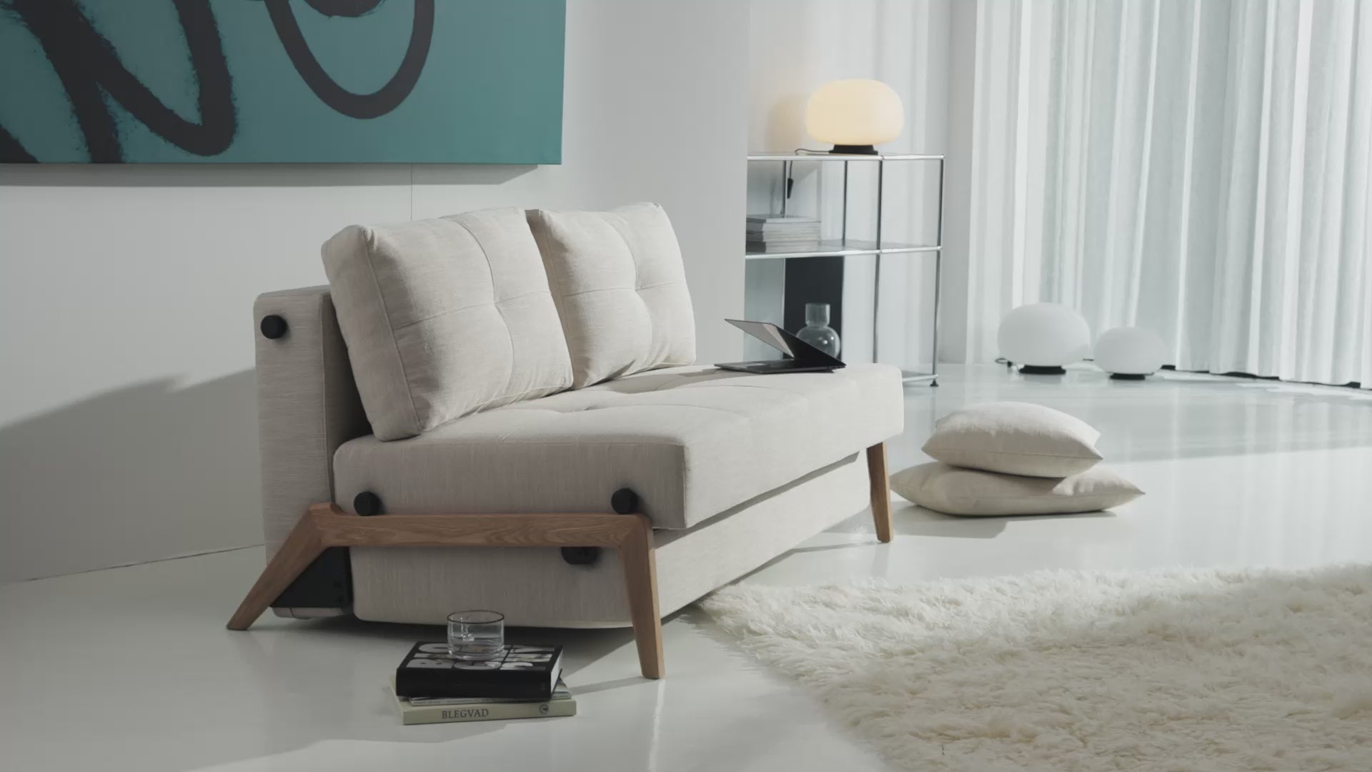 Last inn video: