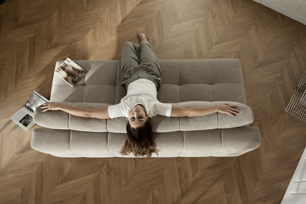 INNOVATION LIVING – SOVESOFA PÅ NETT OG I BUTIKK