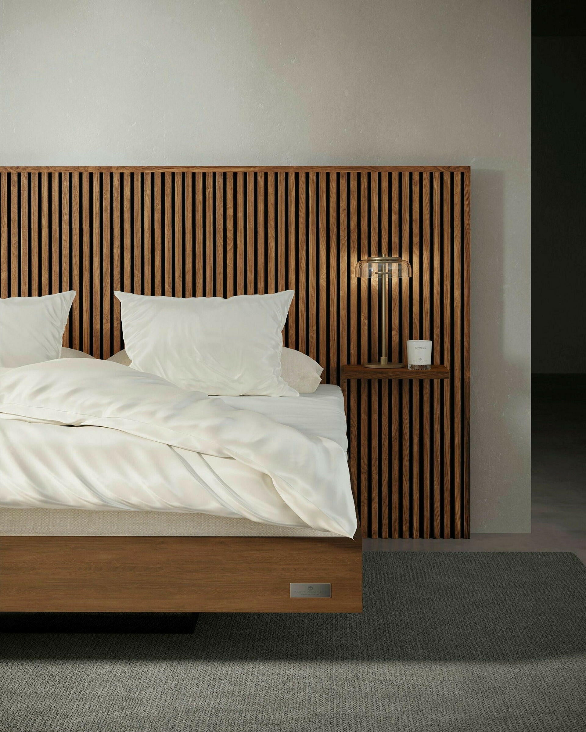 Rammeseng Hällsö Walnut, inkl. Luxury overmadrass og Store Harpö fra Carpe Diem Beds Bedtime.no.