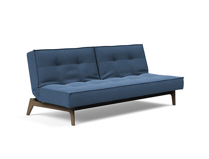 Sovesofa Splitback med Røkt Eik ben fra Innovation Living
