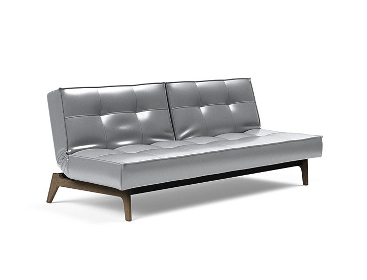 Sovesofa Splitback med Røkt Eik ben fra Innovation Living