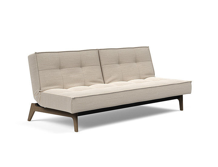 Sovesofa Splitback med Røkt Eik ben fra Innovation Living