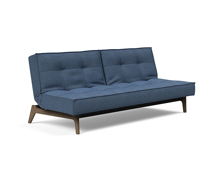 Sovesofa Splitback med Røkt Eik ben fra Innovation Living