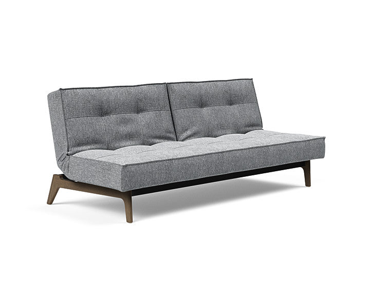 Sovesofa Splitback med Røkt Eik ben fra Innovation Living