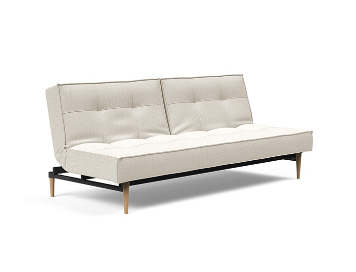 Sovesofa Splitback med Lys Styletto ben fra Innovation Living