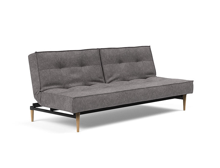 Sovesofa Splitback med Lys Styletto ben fra Innovation Living