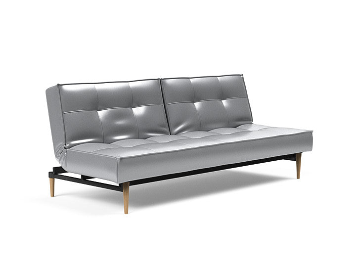 Sovesofa Splitback med Lys Styletto ben fra Innovation Living
