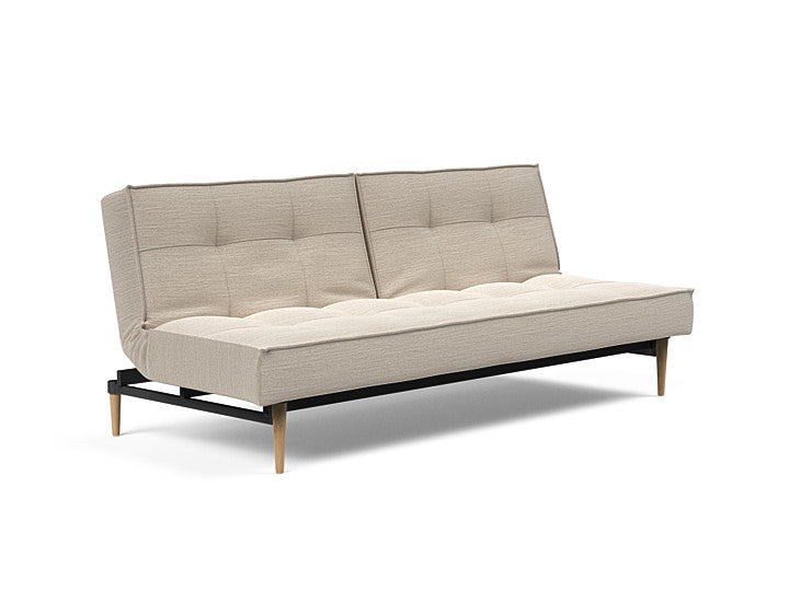 Sovesofa Splitback med Lys Styletto ben fra Innovation Living