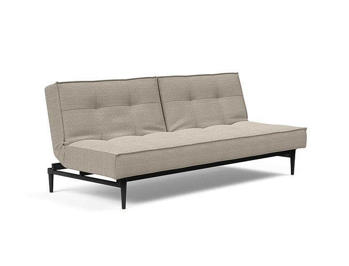 Sovesofa Splitback med Sort Styletto ben fra Innovation Living Innovation Living