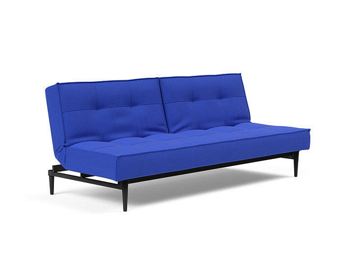 Sovesofa Splitback med Sort Styletto ben fra Innovation Living Innovation Living