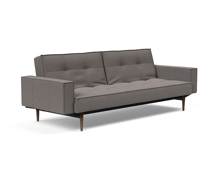 Sovesofa Splitback med Armlener & Mørk Styletto ben fra Innovation Living