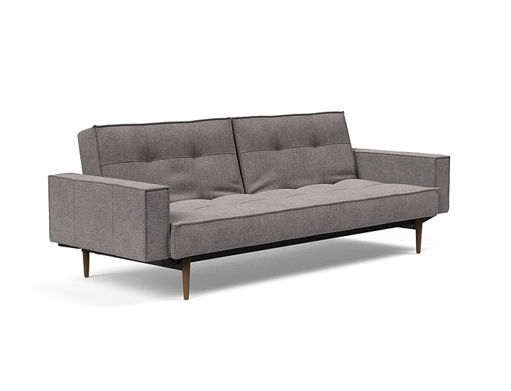 Sovesofa Splitback med Armlener & Mørk Styletto ben fra Innovation Living