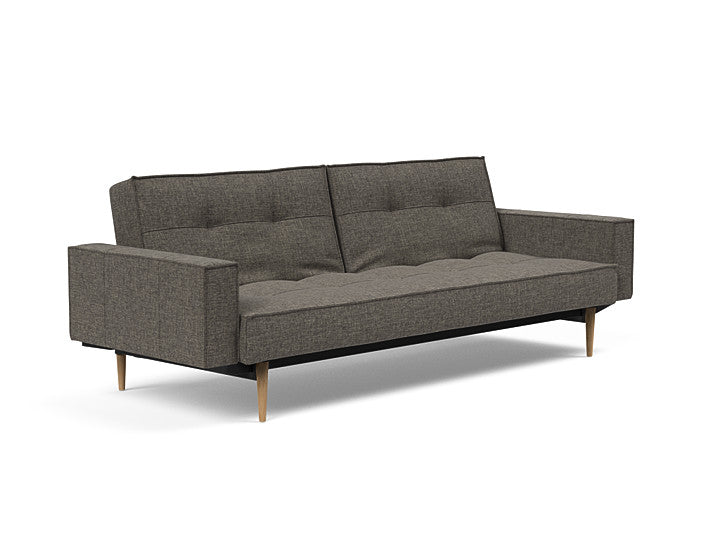 Sovesofa Splitback med Armlener & Lys Styletto ben fra Innovation Living