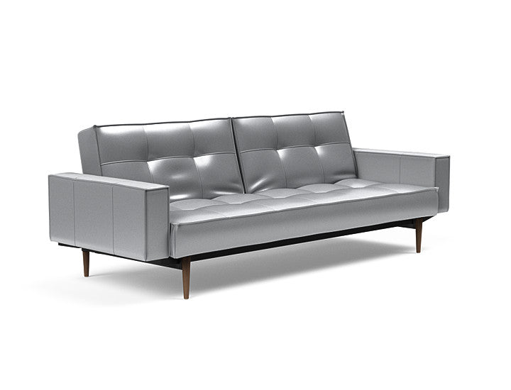 Sovesofa Splitback med Armlener & Mørk Styletto ben fra Innovation Living