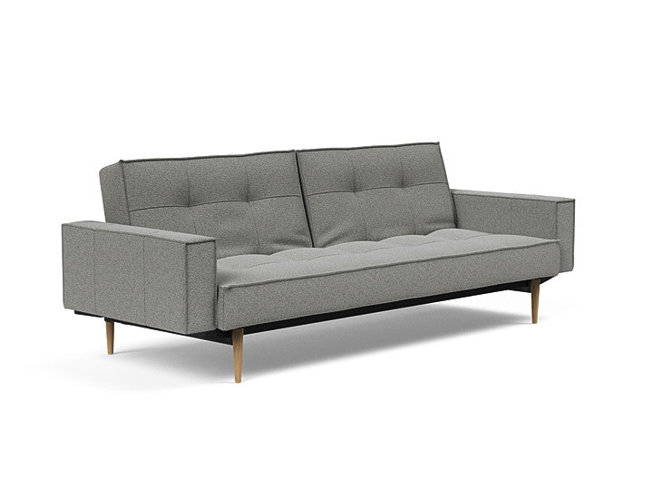 Sovesofa Splitback med Armlener & Lys Styletto ben fra Innovation Living