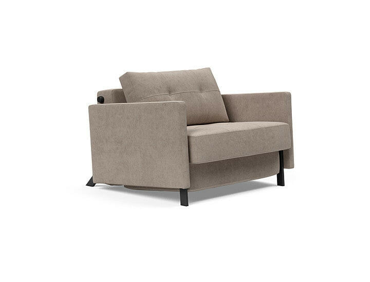 Stol Cubed 02 med Armlener fra Innovation Living Bedtime.no.
