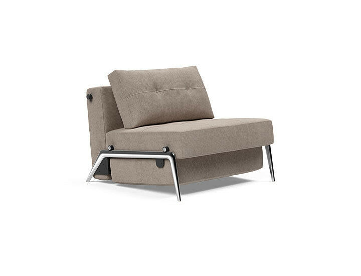 Stol Cubed 02 med Aluminiums Ben fra Innovation Living Bedtime.no.