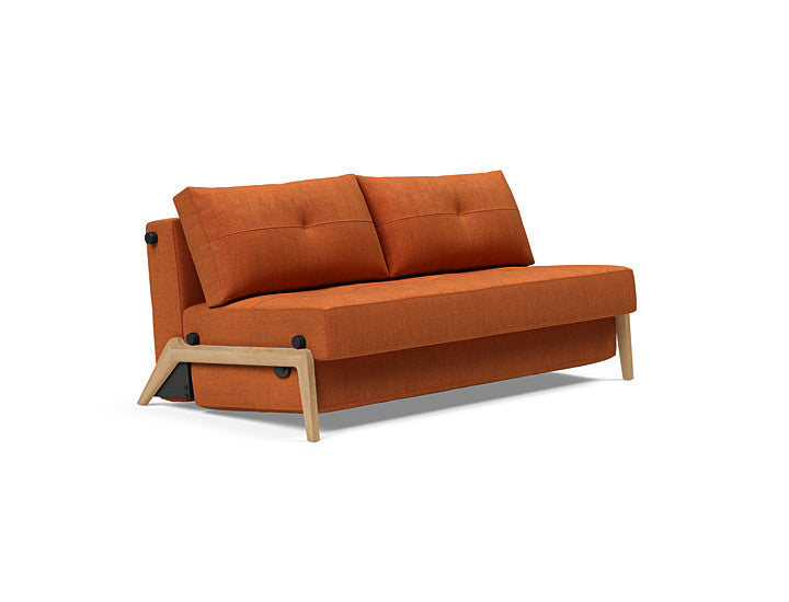 Sovesofa Cubed 02 med Eik Ben fra Innovation Living