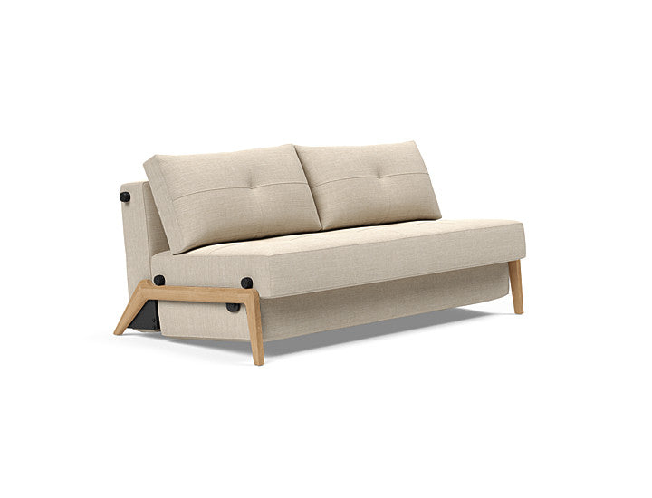 Sovesofa Cubed 02 med Eik Ben fra Innovation Living