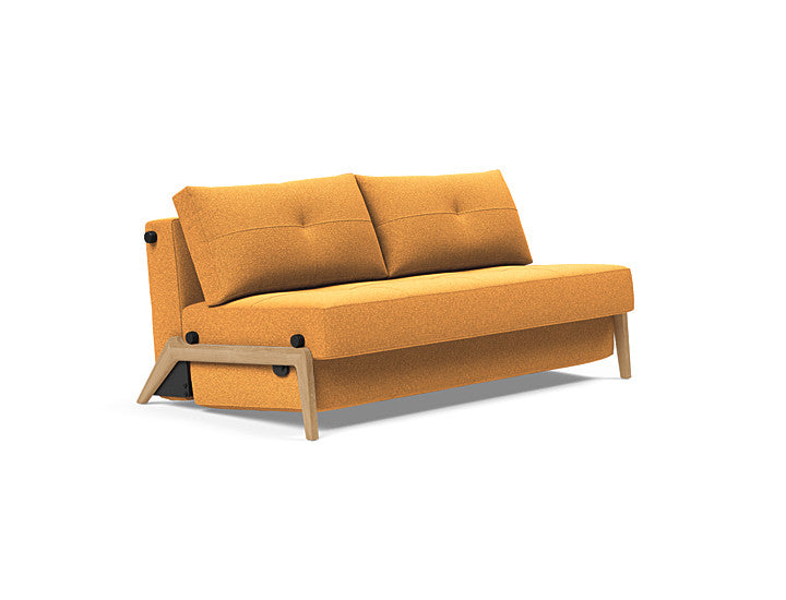 Sovesofa Cubed 02 med Eik Ben fra Innovation Living