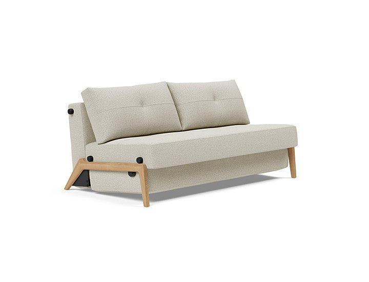 Sovesofa Cubed 02 med Eik Ben fra Innovation Living