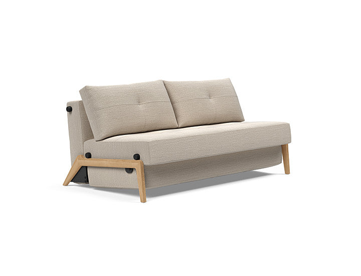 Sovesofa Cubed 02 med Eik Ben fra Innovation Living