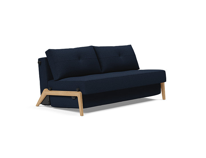 Sovesofa Cubed 02 med Eik Ben fra Innovation Living