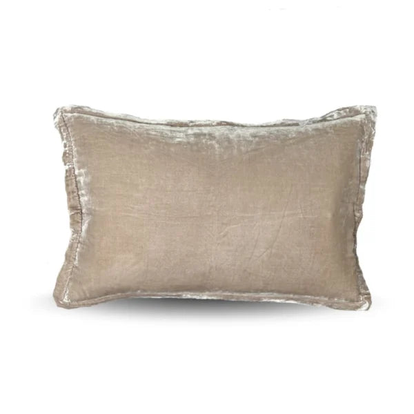 Silkevelour putetrekk Taupe 40×60 cm Bedtime.no.