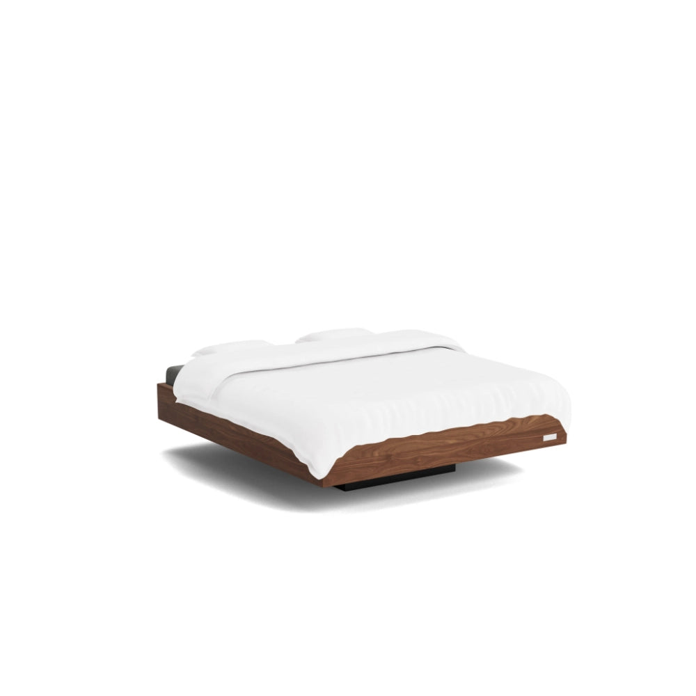 Rammeseng Hällsö Walnut, inkl. Luxury overmadrass og Store Harpö fra Carpe Diem Beds Bedtime.no.