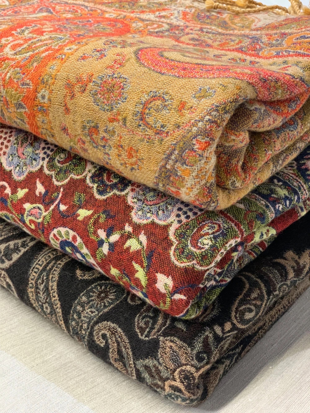 Ullpledd Paisley sort