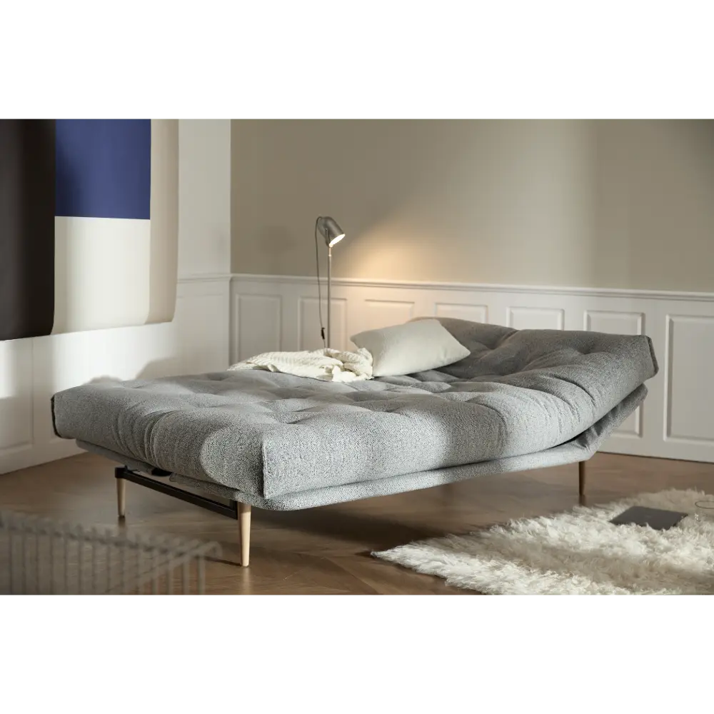 Sovesofa Colpus Eik med Latex Madrass fra Innovation Living