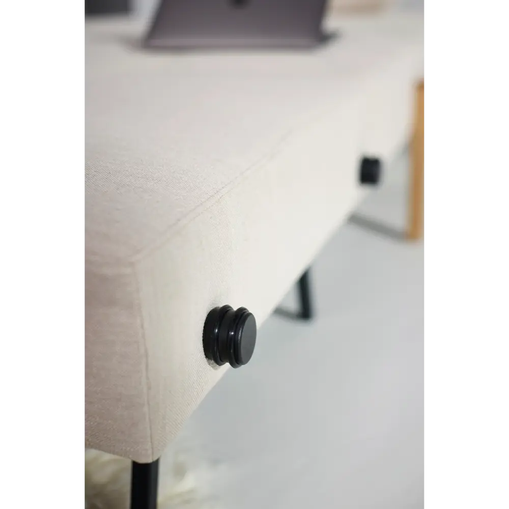Sovesofa Cubed 02 med Eik Ben fra Innovation Living