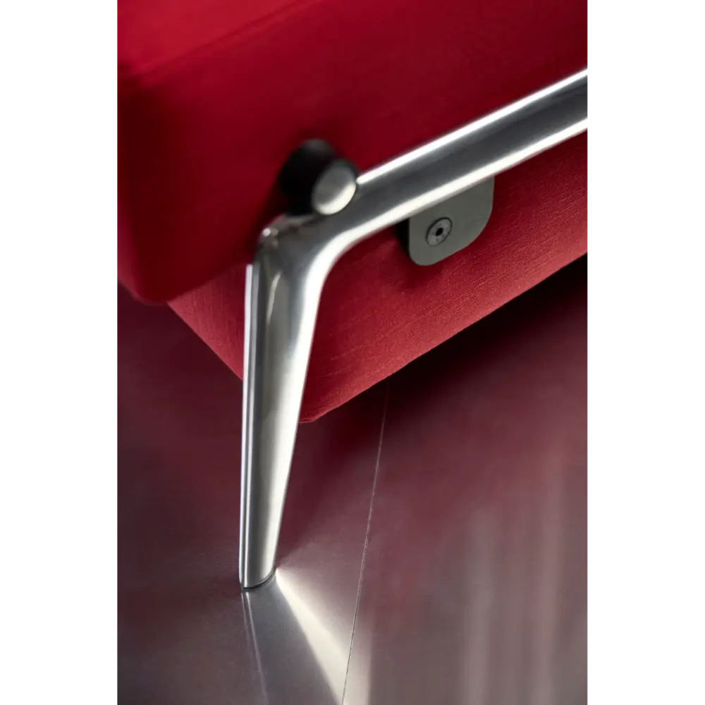 Stol Cubed 02 med Aluminiums Ben fra Innovation Living Bedtime.no.