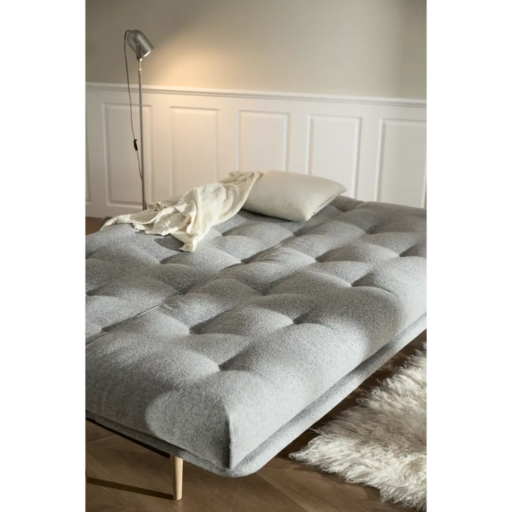 Sovesofa Colpus Eik med Spring Madrass fra Innovation Living