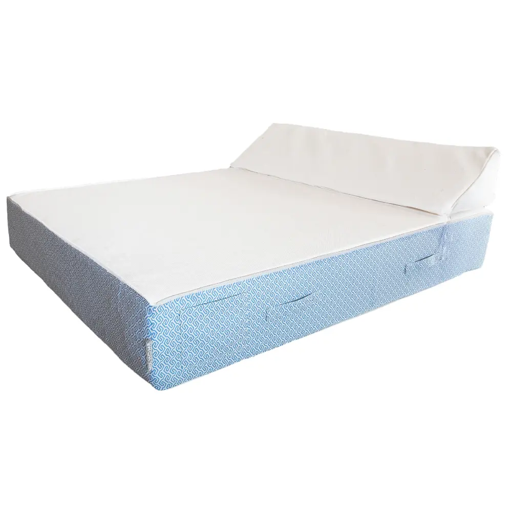 Double bed with headrest - White raphia + bleu pattern Bedtime.no.