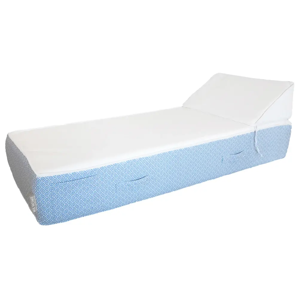 Single bed with headrest - White raphia + bleu pattern Bedtime.no.