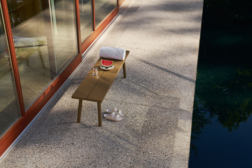 Fatboy Fred's bench mochaccino