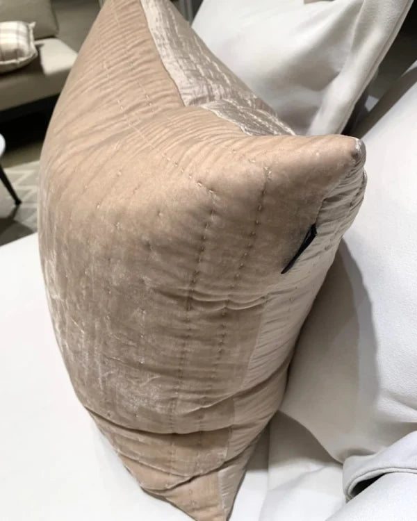 Silkevelour putetrekk Taupe 60×60 cm