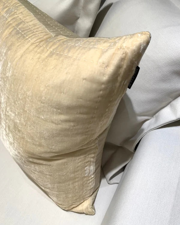 Silkevelour putetrekk Golden Sand 60×60 cm Bedtime.no.