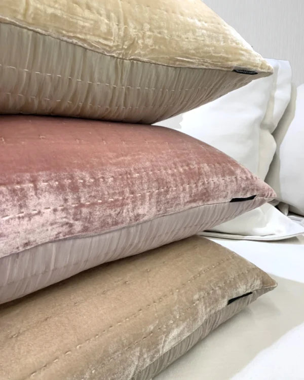 Silkevelour hotellputetrekk Blush Pink 70×100 cm Bedtime.no.