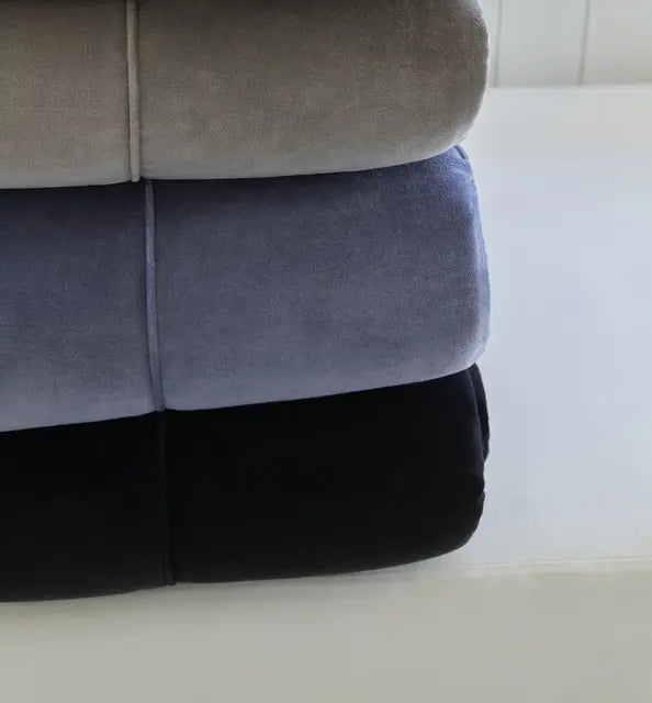 Halvor Bakke Wellington Sengeteppe 160x280 Blå