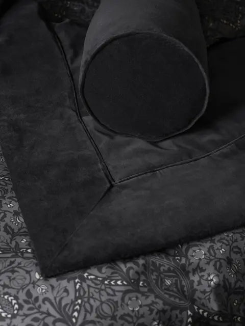 Halvor Bakke Wellington Sengeteppe 160x280 Sort