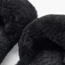 Saueskinn Slippers sort Carpe Diem Beds