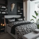 anura_sengesett_sort__wellington_sengeteppe__hotellpute_og_pøllepute_sort1.Halvor Bakke