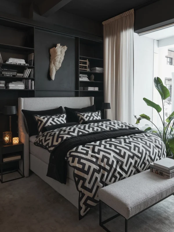 anura_sengesett_sort__wellington_sengeteppe__hotellpute_og_pøllepute_sort1.Halvor Bakke