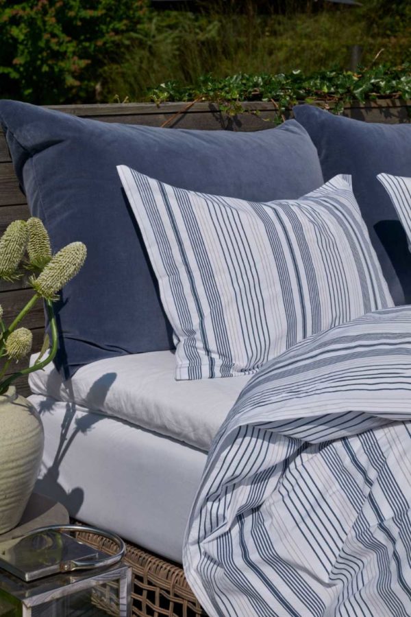 Sommer sengetøy oppreddd seng ute sengesett Bloubergstrand krepp stripet sengesett vintage indigo