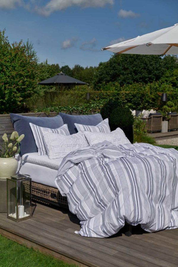 Sommer sengetøy oppreddd seng ute sengesett Bloubergstrand sengesett vintage indigo